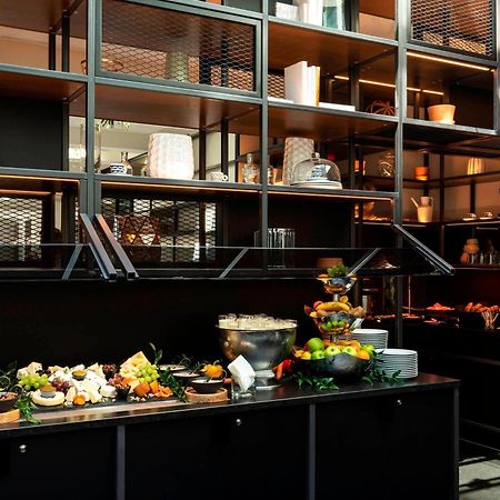 Le Meridien Вена Экстерьер фото The kitchen at the restaurant