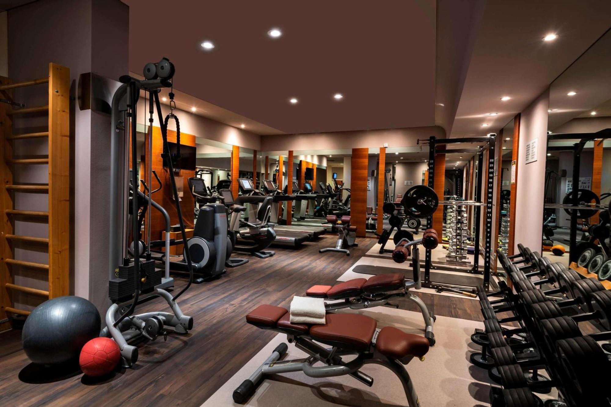 Le Meridien Вена Экстерьер фото The gym at the InterContinental London Park Lane