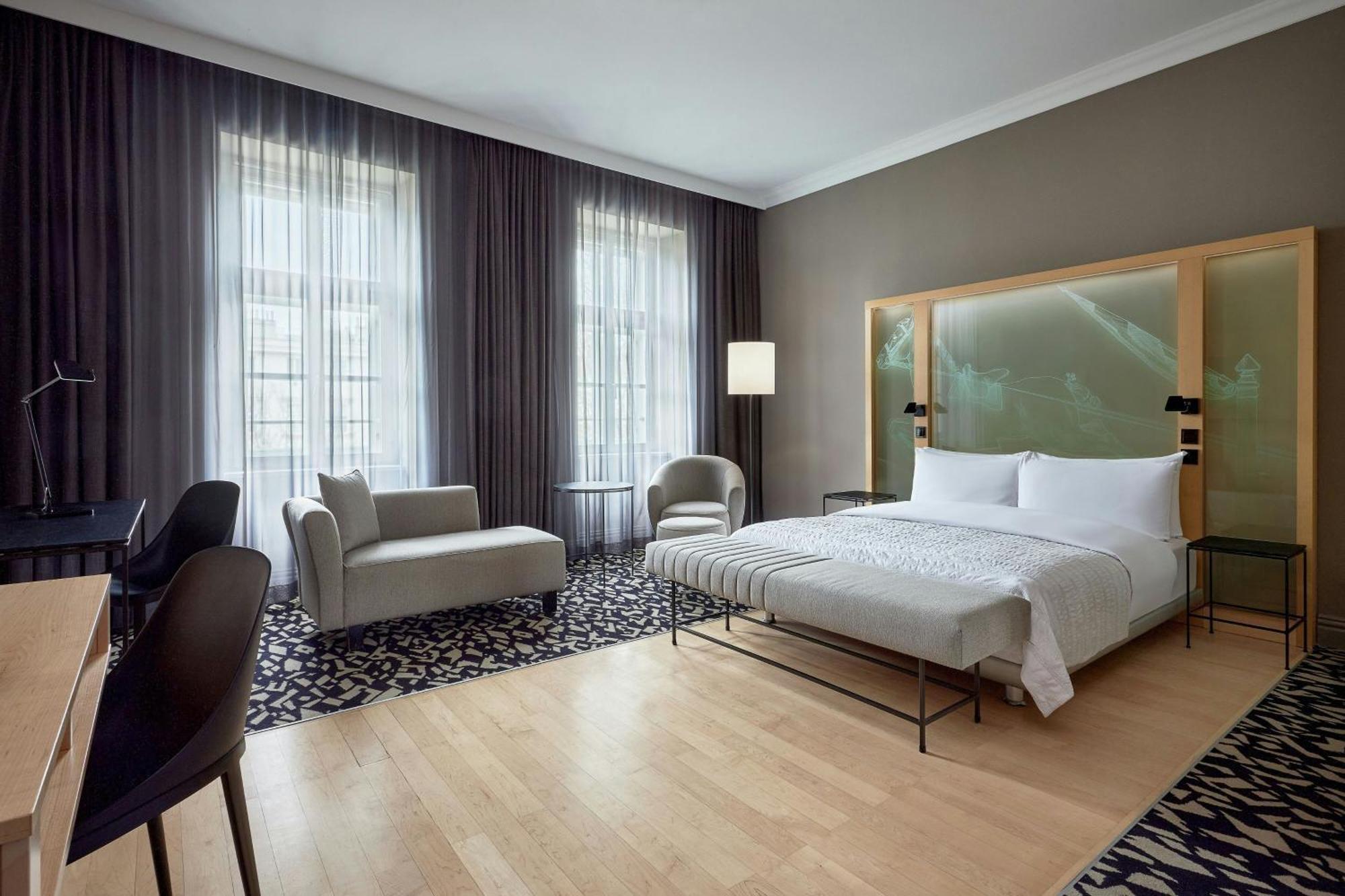 Le Meridien Вена Экстерьер фото A room at the hotel