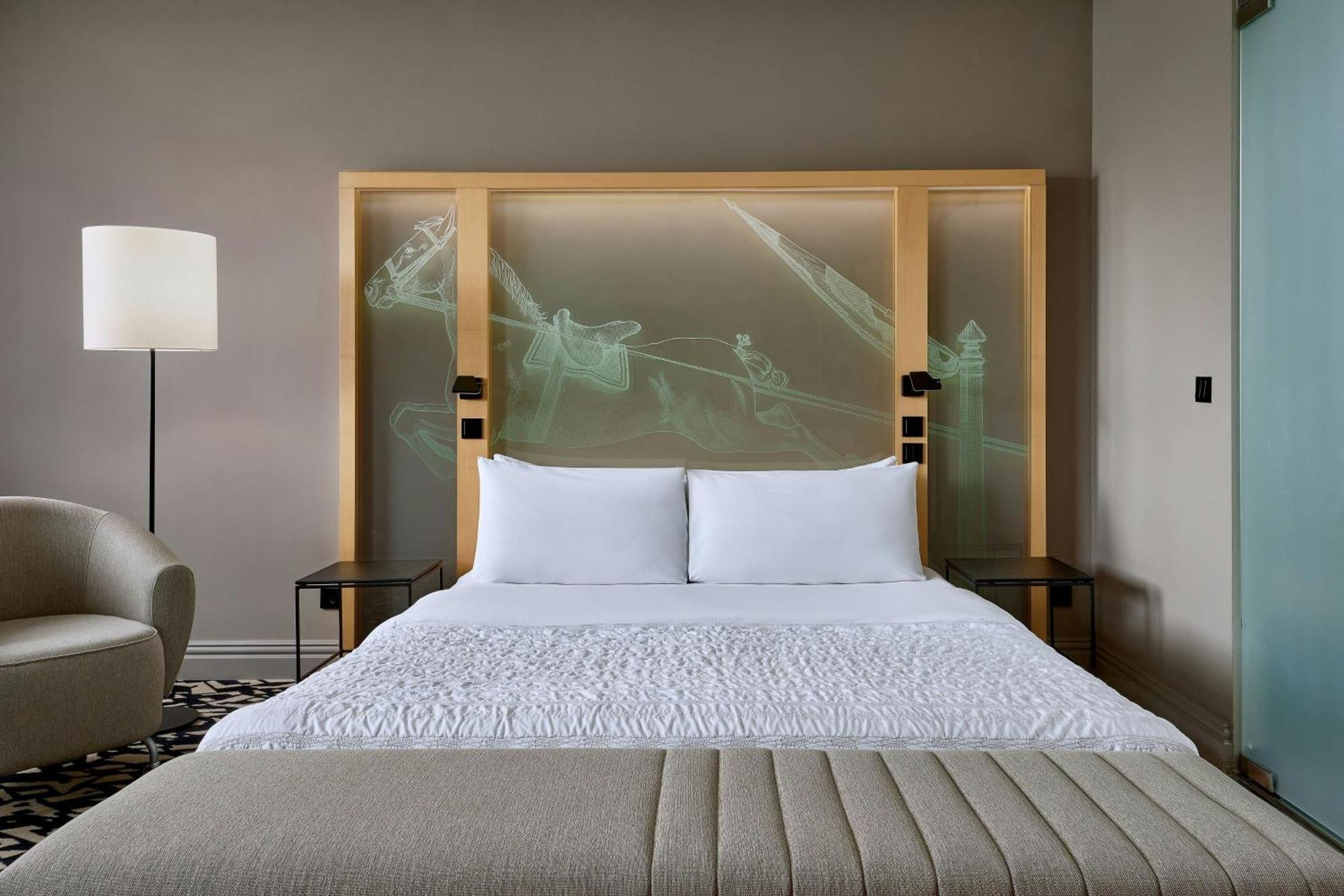 Le Meridien Вена Экстерьер фото A guest room at the Westin Palace, Madrid